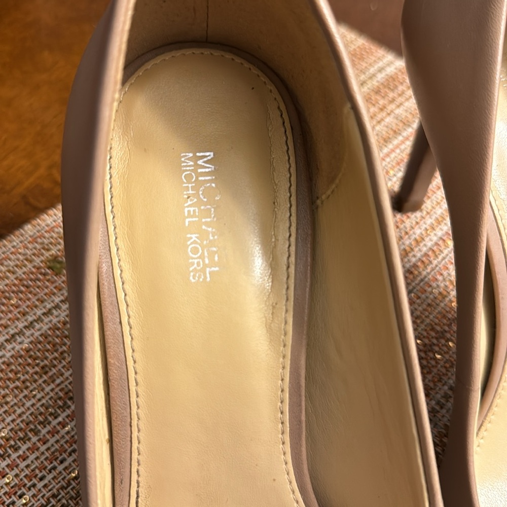 Michel Kors - Picture 4 of 4